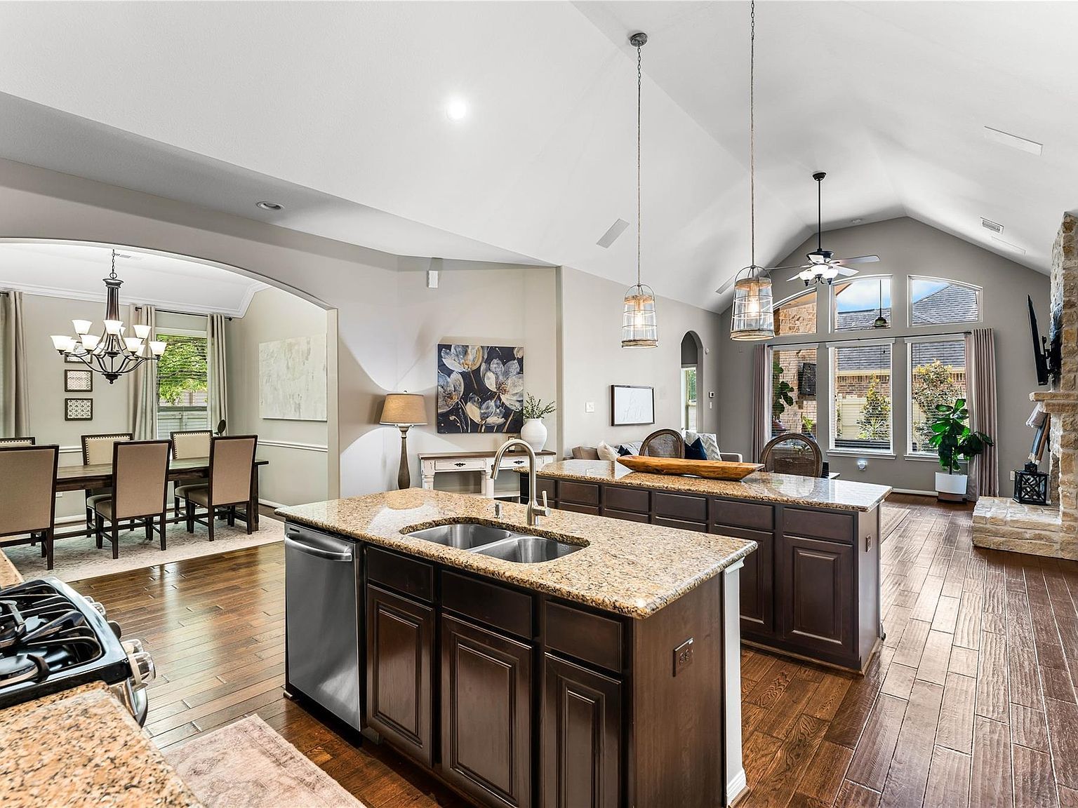 8186 Laughing Falcon Trl Conroe, TX 77385 - Thumbnail 3