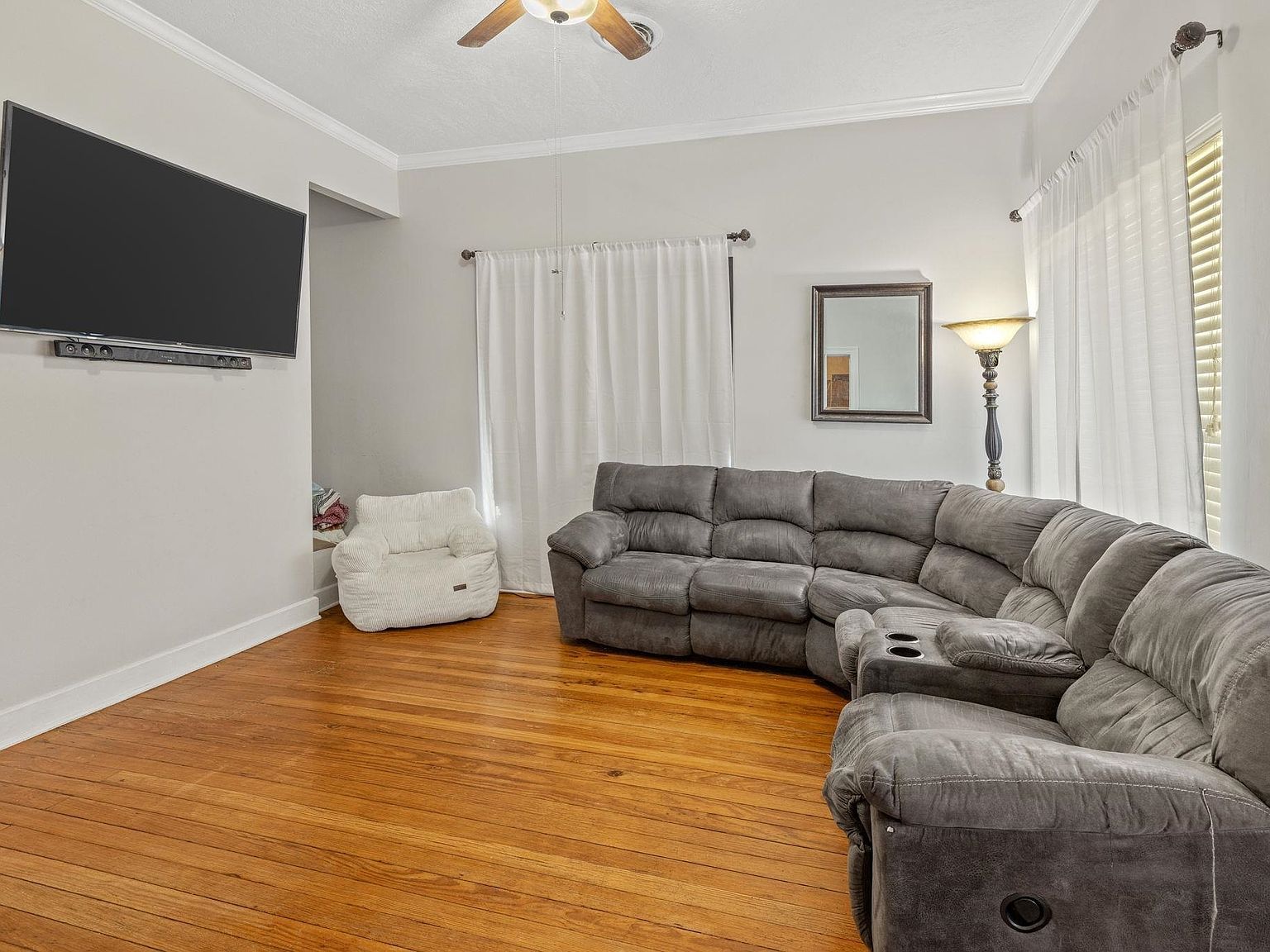 519 Davis St Jennings, LA 70546 - Thumbnail 3