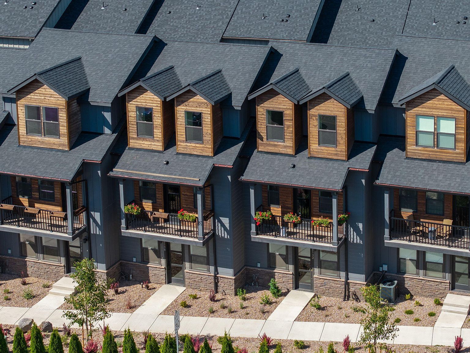 20532 NE Empire Ave Bend, OR 97701 - Thumbnail 3