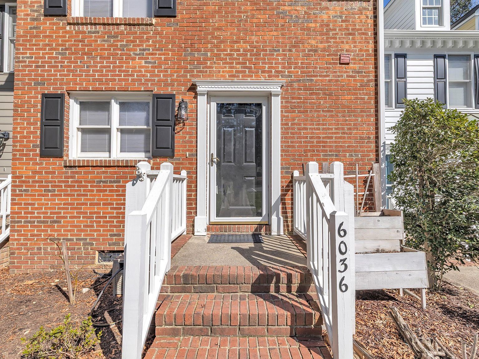 6036 Epping Forest Dr Raleigh, NC 27613 - Thumbnail 3