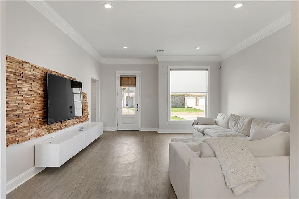 700 Priscilla Ln Lafayette, LA 70501 - Thumbnail 3