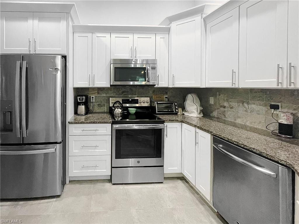 3620 Stone Way Estero, FL 33928 - Thumbnail 3