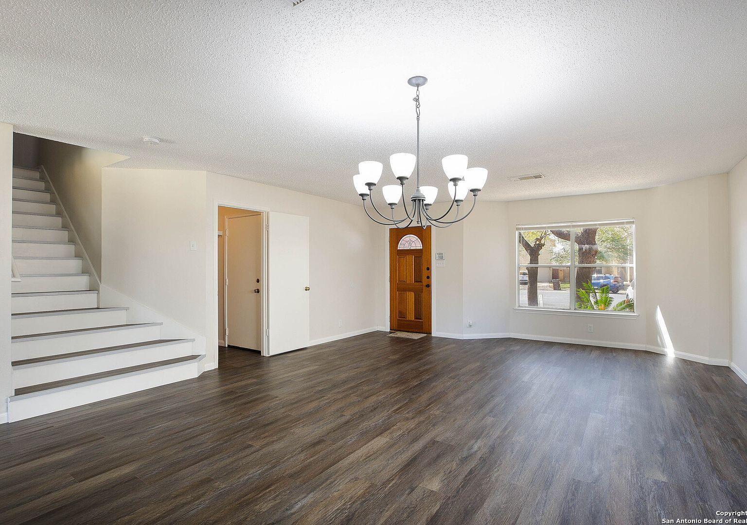 8611 Sierra Spgs Converse, TX 78109 - Thumbnail 3