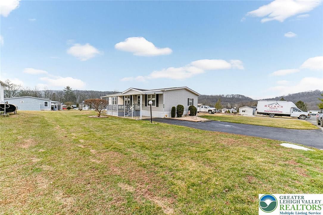 37 Stacey Dr Walnutport, PA 18088 - Thumbnail 3