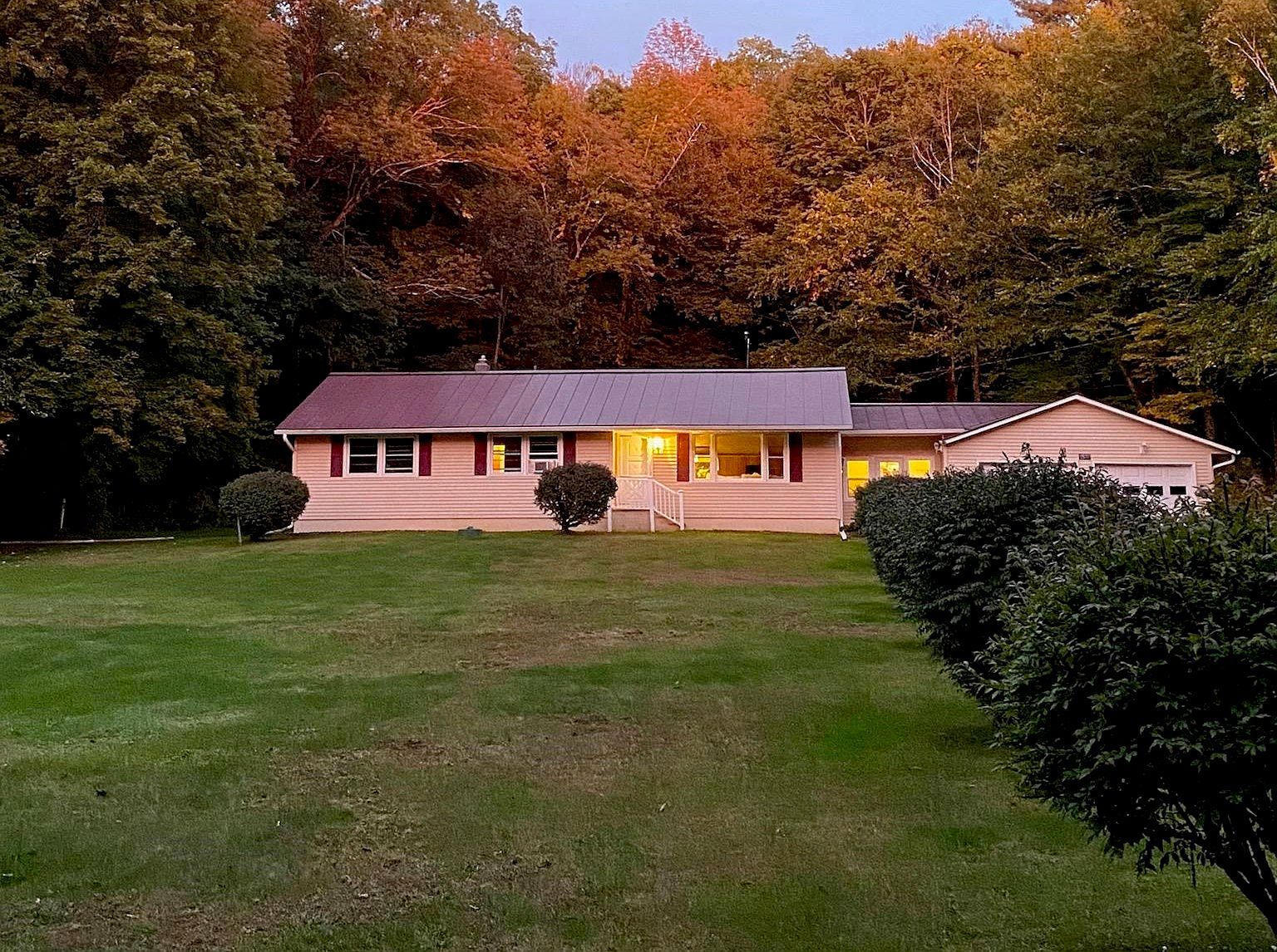 1537 Lake Dunmore Rd Leicester, VT 05733 - Thumbnail 3