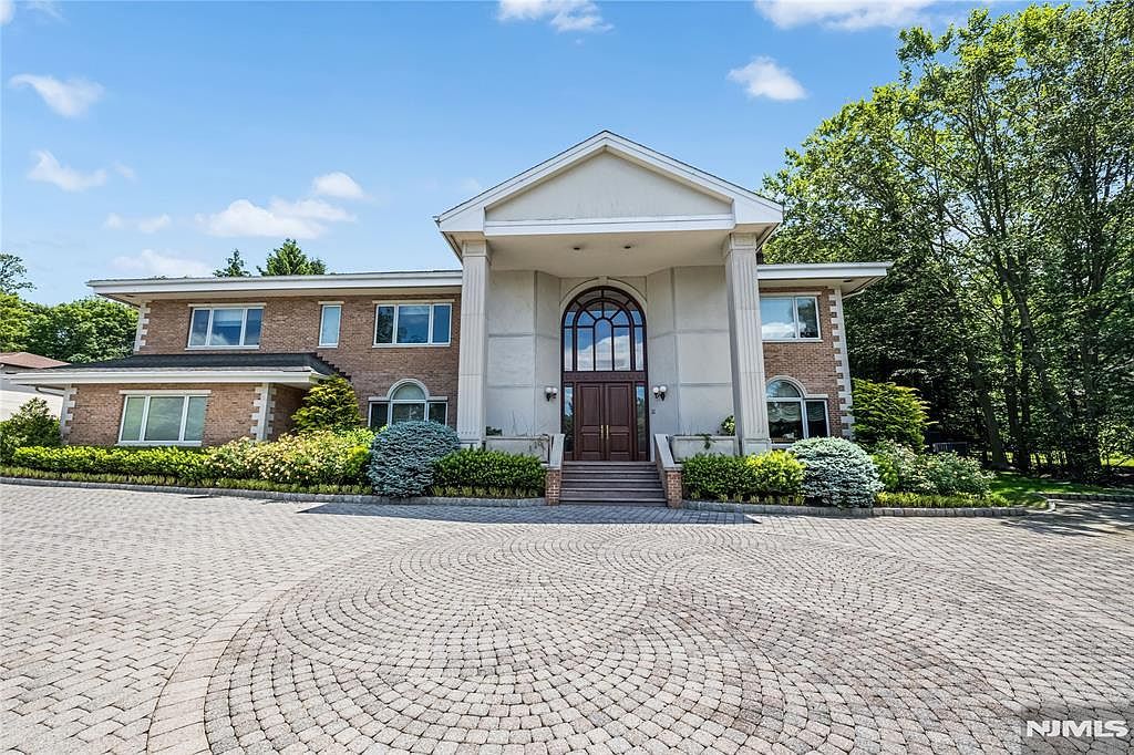 67 Adams Dr Cresskill, NJ 07626 - Thumbnail 3