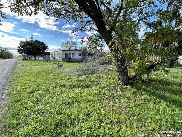 117 Welhausen, Poth, TX, USA, 78147 - Thumbnail 3