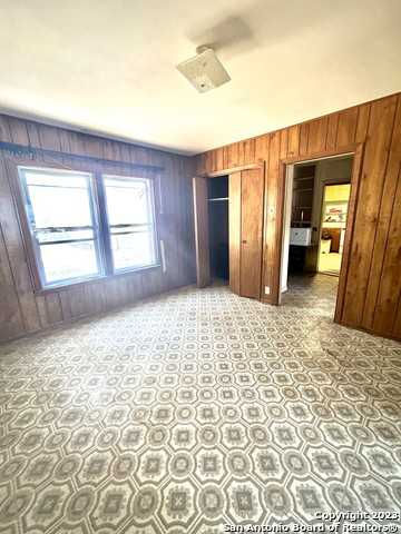 611 North Johnson Street, Karnes City, TX, USA, 78118 - Thumbnail 3