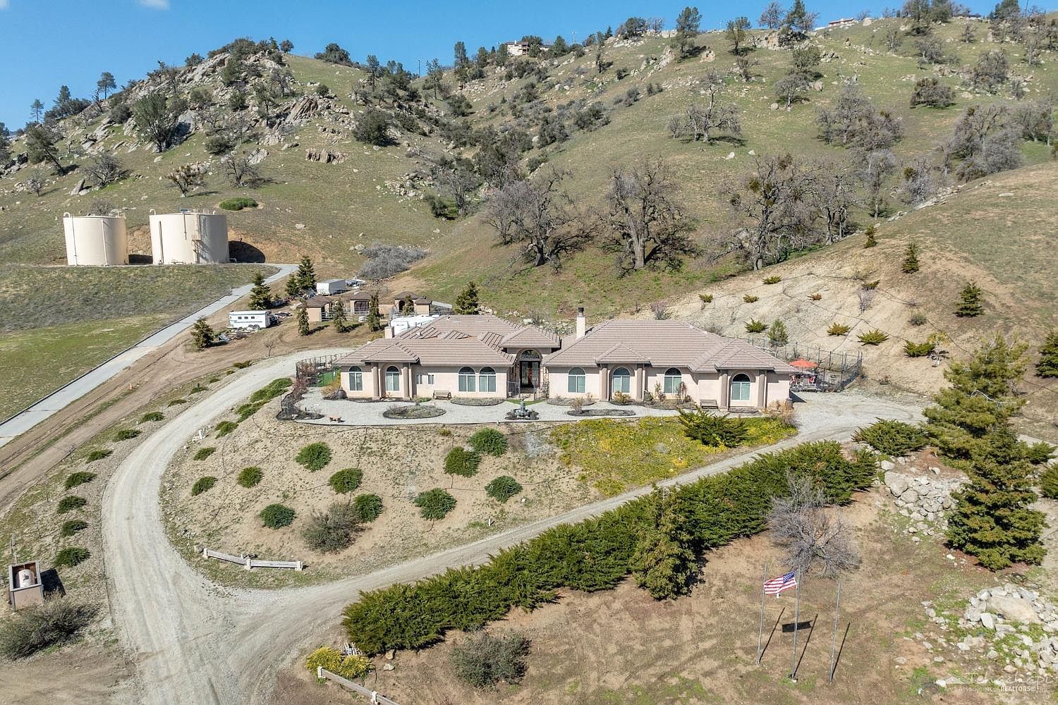 26551 Cumberland Rd Tehachapi, CA 93561 - Thumbnail 3