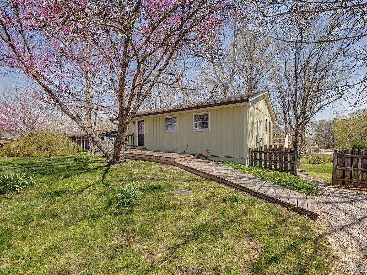 8899 E Southshore Dr Unionville, IN 47468 - Thumbnail 3