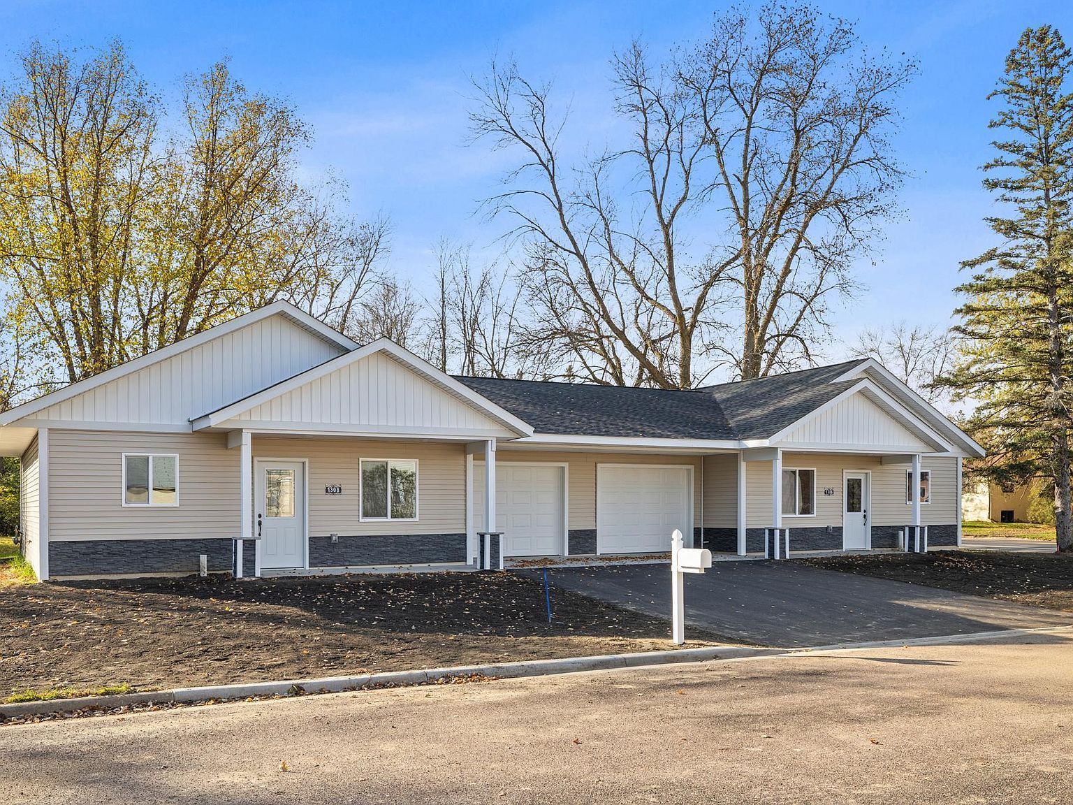 1306 Chicago Ave Brainerd, MN 56401 - Thumbnail 3