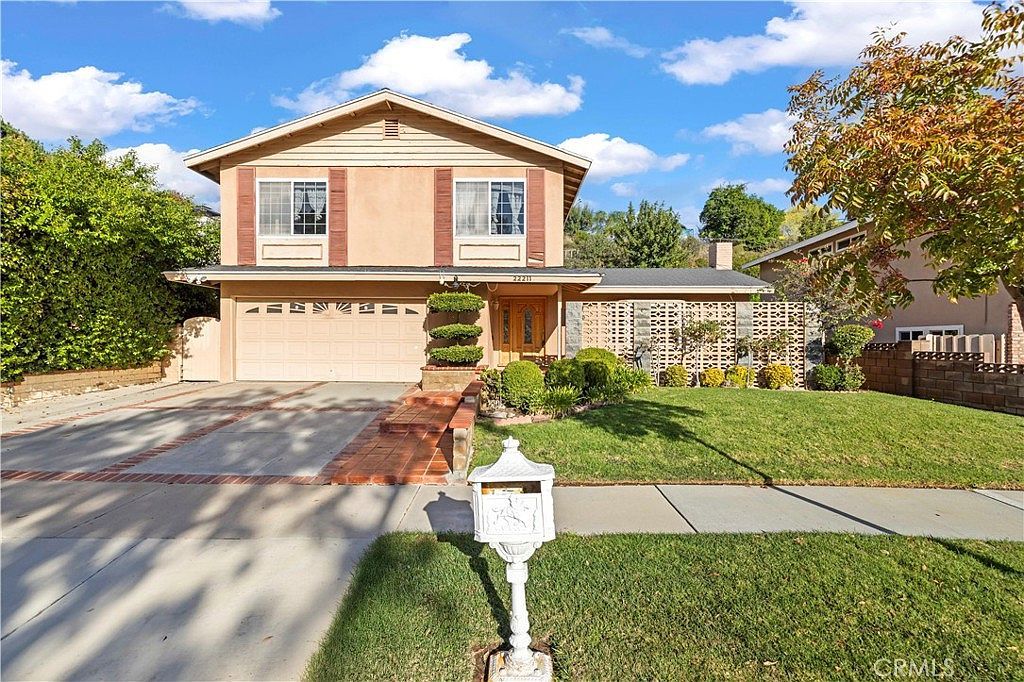 22211 Barbacoa Dr Santa Clarita, CA 91350 - Thumbnail 3