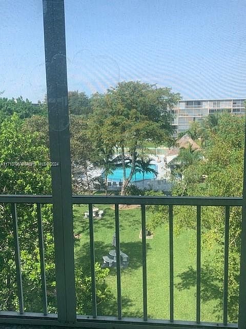 4650 Washington St APT 502 Hollywood, FL 33021 - Thumbnail 3