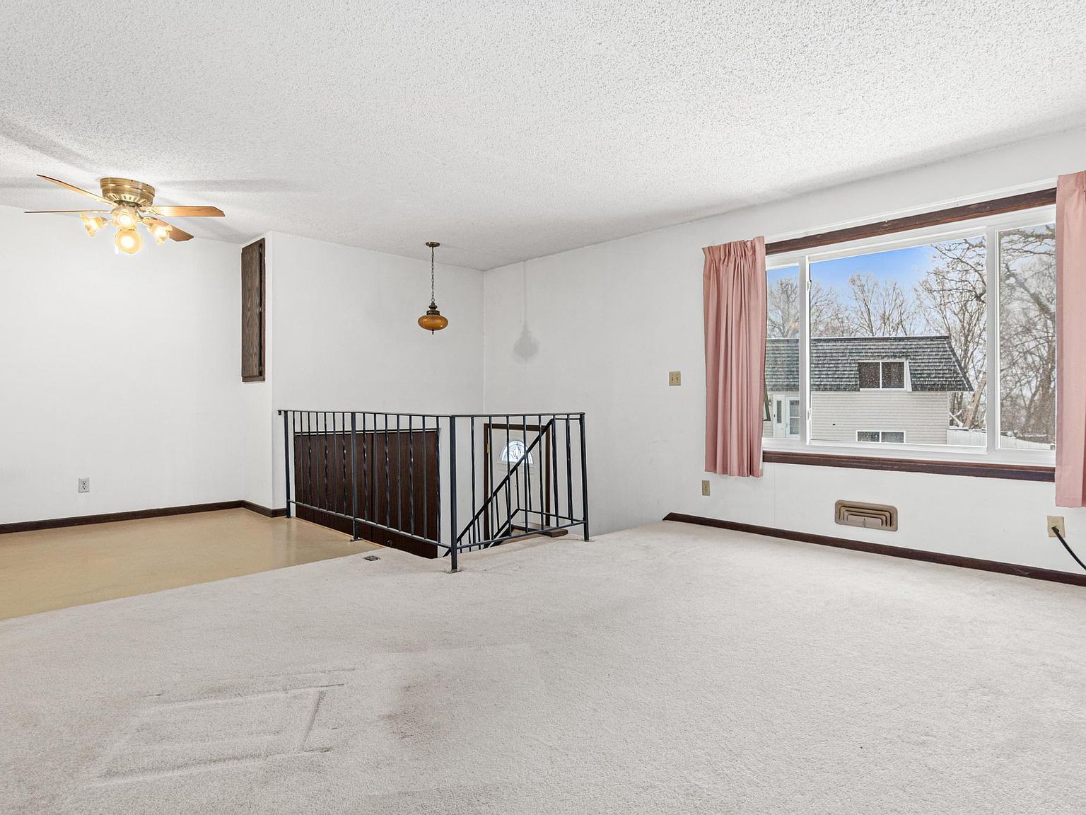 3907 Conroy Trl Inver Grove Heights, MN 55076 - Thumbnail 3