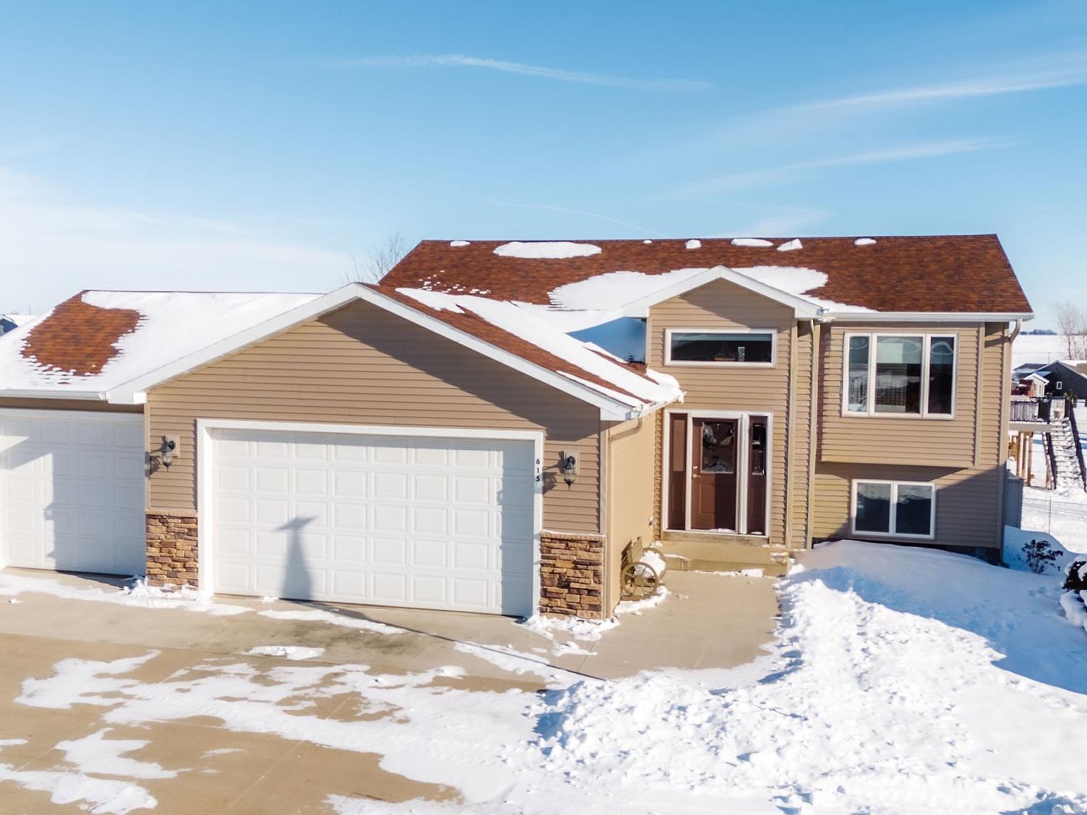 615 5th St NE Plainview, MN 55964 - Thumbnail 3