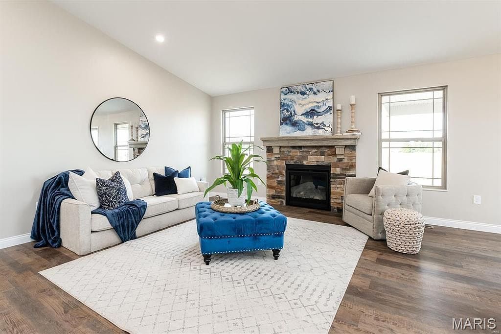 1433 Fairwood Dr Belleville, IL 62220 - Thumbnail 3