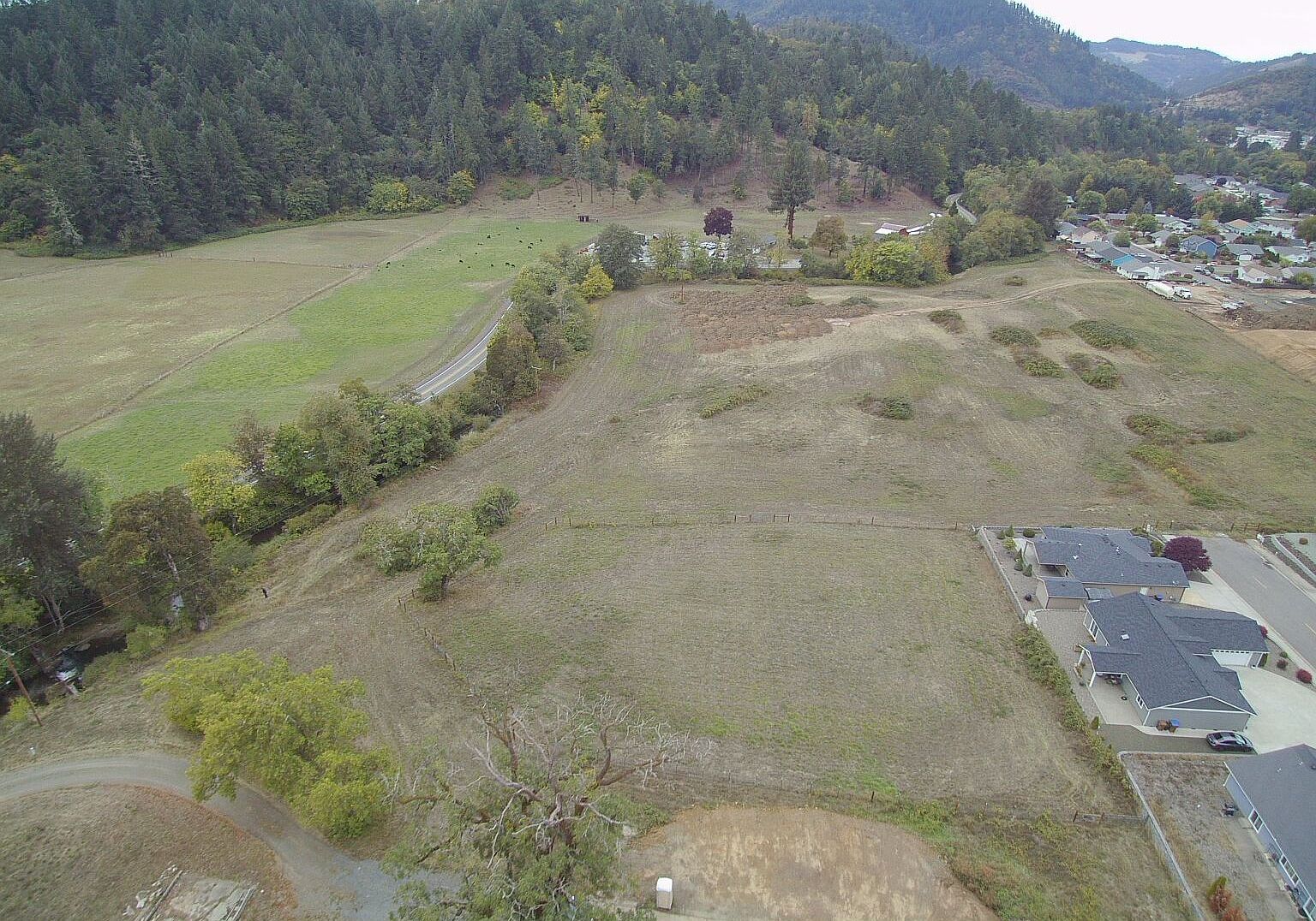 415 SE Neal Ln Myrtle Creek, OR 97457 - Thumbnail 3