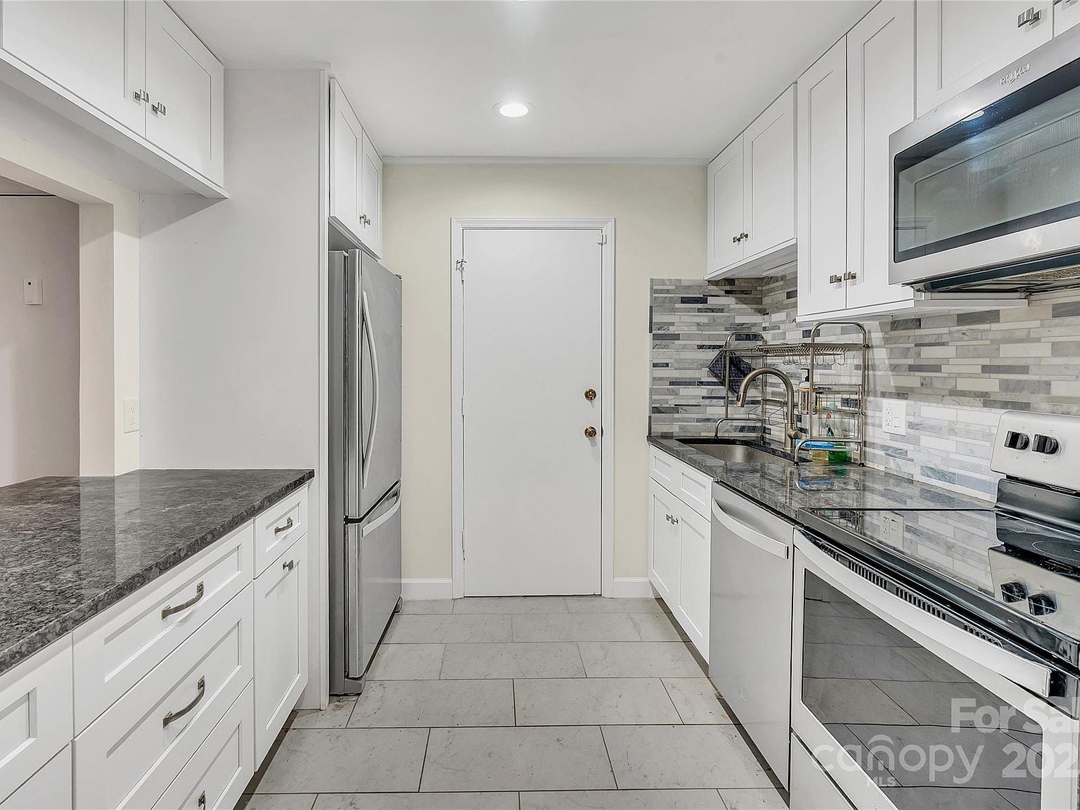 4754 Hedgemore Dr Charlotte, NC 28209 - Thumbnail 3