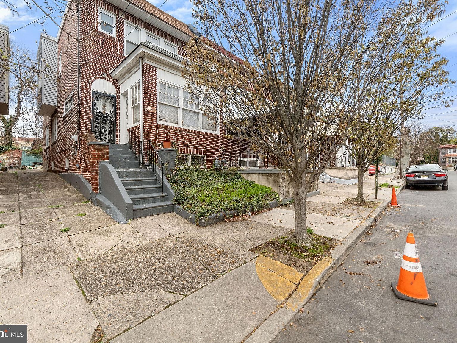 1266 Magnolia Ave Camden, NJ 08103 - Thumbnail 3