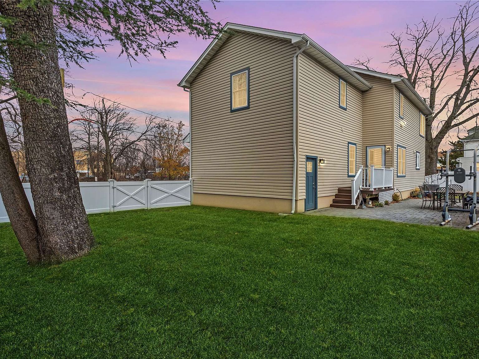 48 Endview Ave Lynbrook, NY 11563 - Thumbnail 3