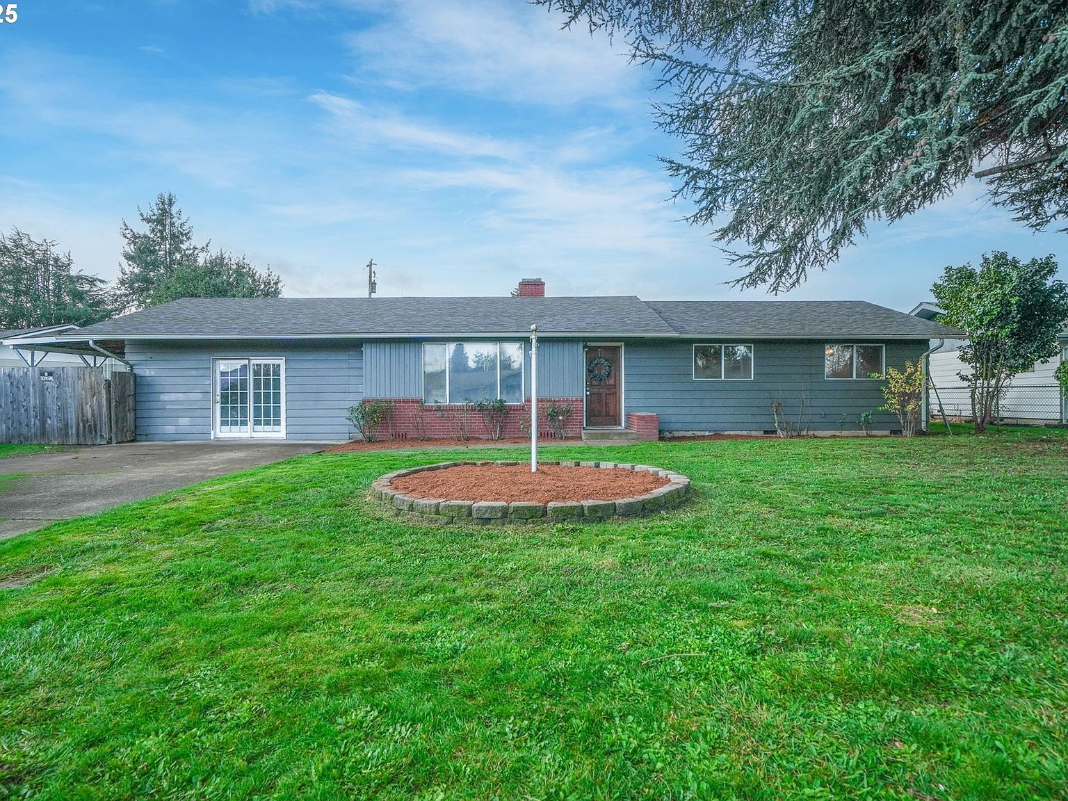 922 S 38th St Springfield, OR 97478 - Thumbnail 3