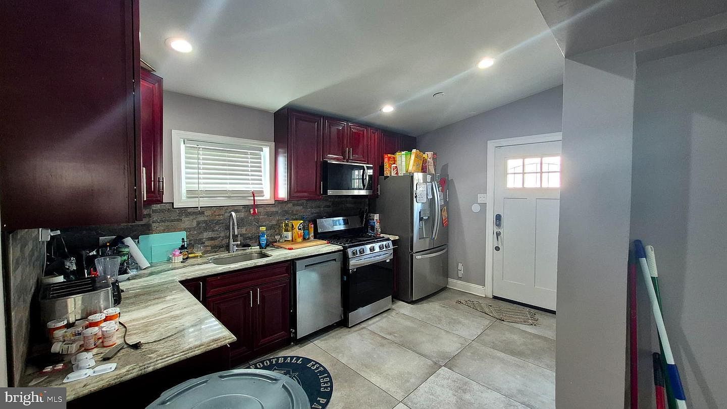 8059 Moro St Philadelphia, PA 19136 - Thumbnail 3