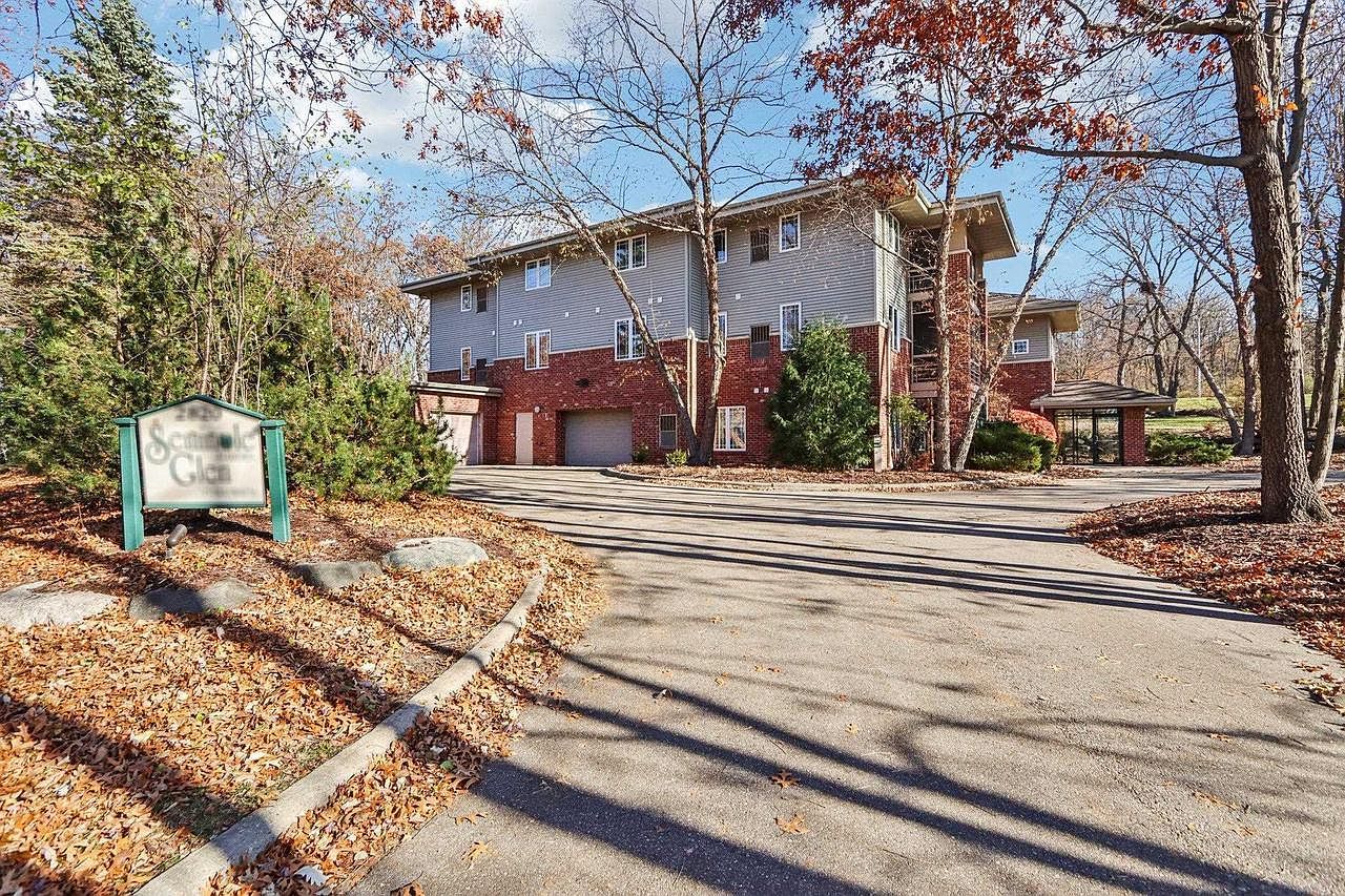 2820 Mickelson Pkwy UNIT 205 Fitchburg, WI 53711 - Thumbnail 3