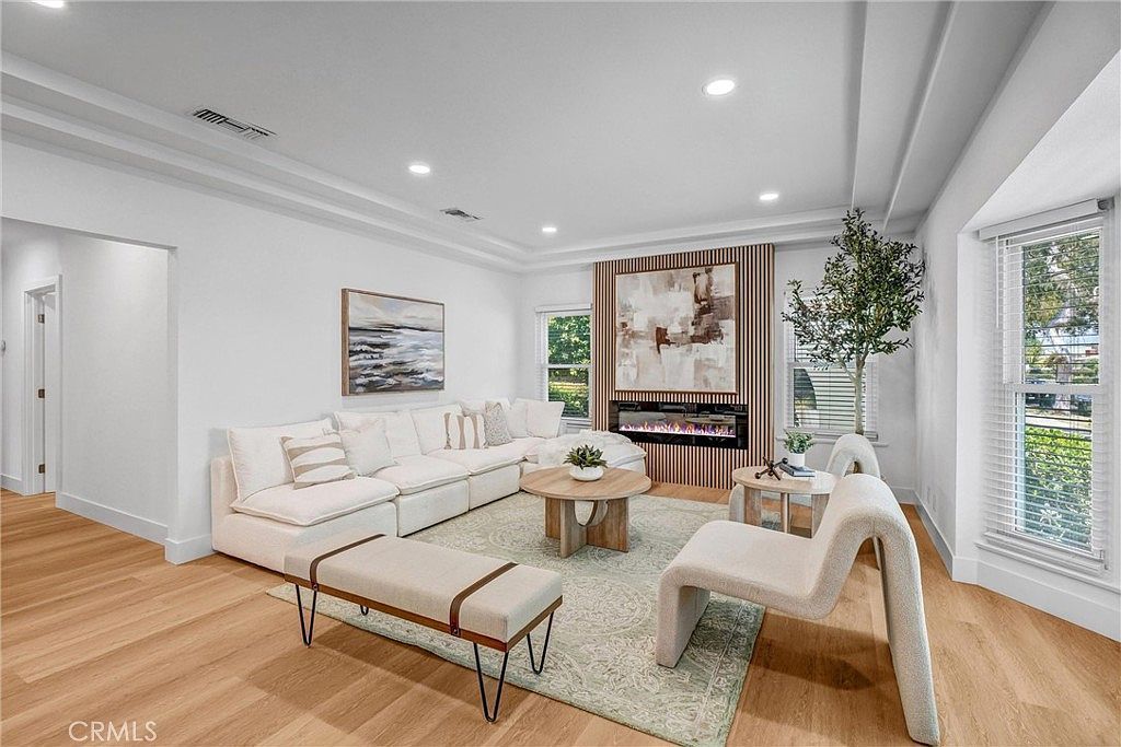 3637 Virginia Rd Los Angeles, CA 90016 - Thumbnail 3