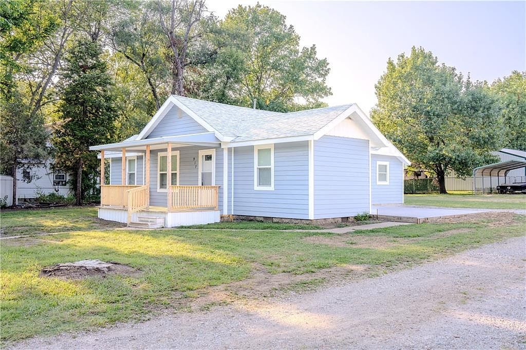 917 Adams St Fredonia, KS 66736 - Thumbnail 3