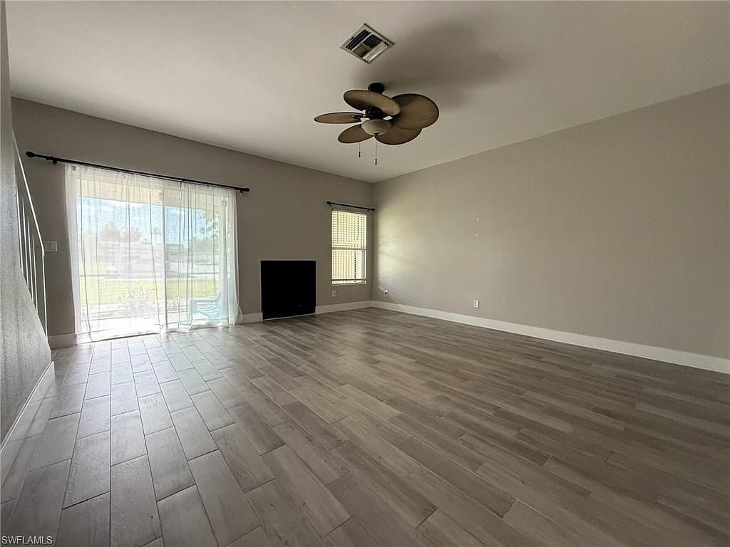 6129 Lake Front Dr Fort Myers, FL 33908 - Thumbnail 3