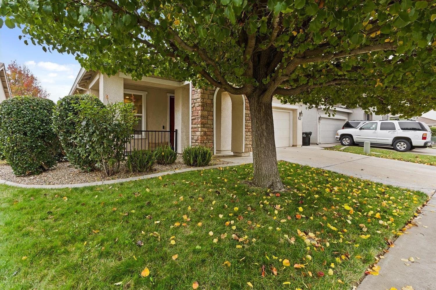 10065 Waterfield Dr Elk Grove, CA 95757 - Thumbnail 3