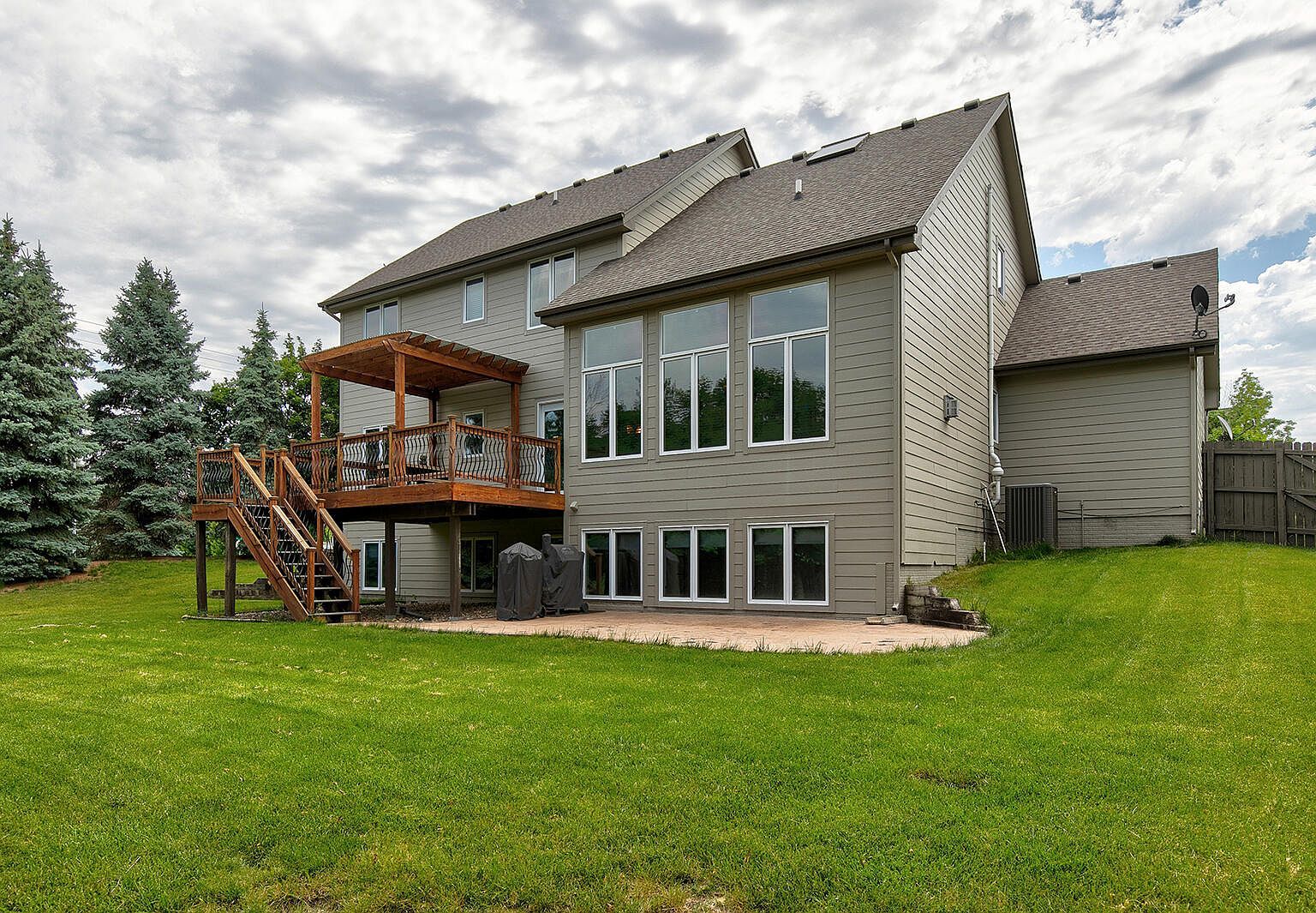 3724 147th St Urbandale, IA 50323 - Thumbnail 3