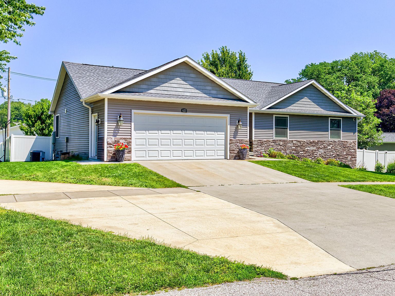 623 W Mulberry St Ogden, IA 50212 - Thumbnail 3