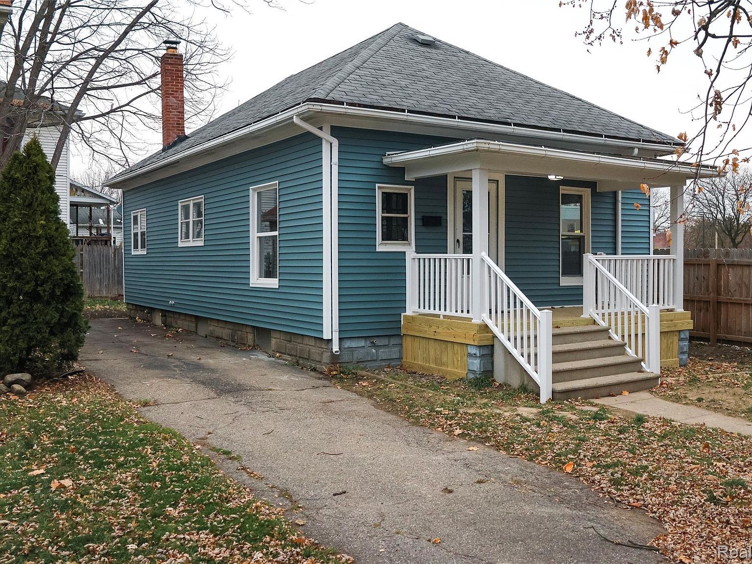 618 Clinton St Owosso, MI 48867 - Thumbnail 3