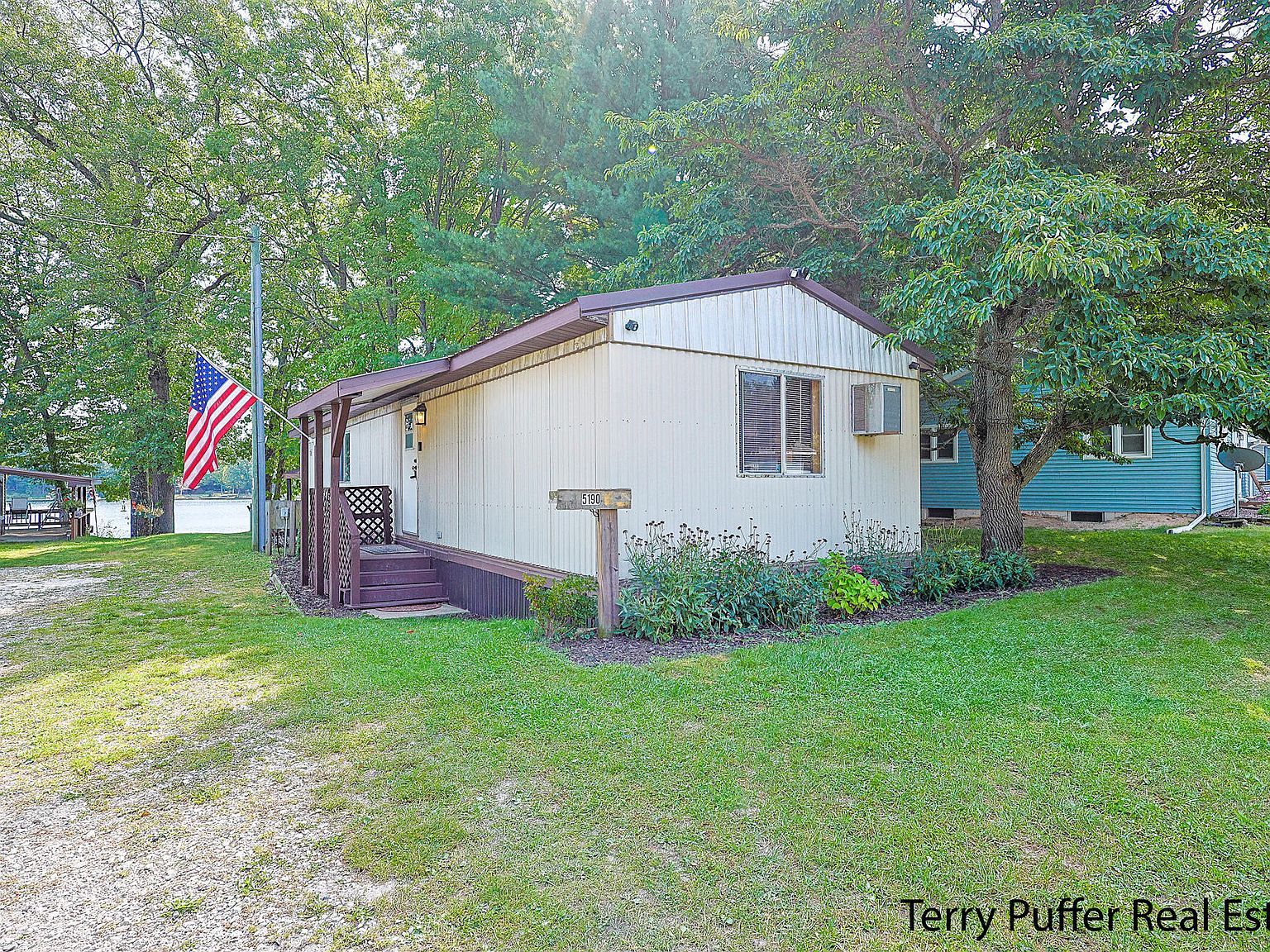 5190 N Bass Lake Rd Irons, MI 49644 - Thumbnail 3