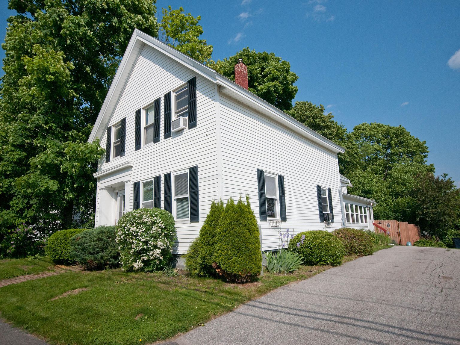 198 3rd St Bangor, ME 04401 - Thumbnail 3