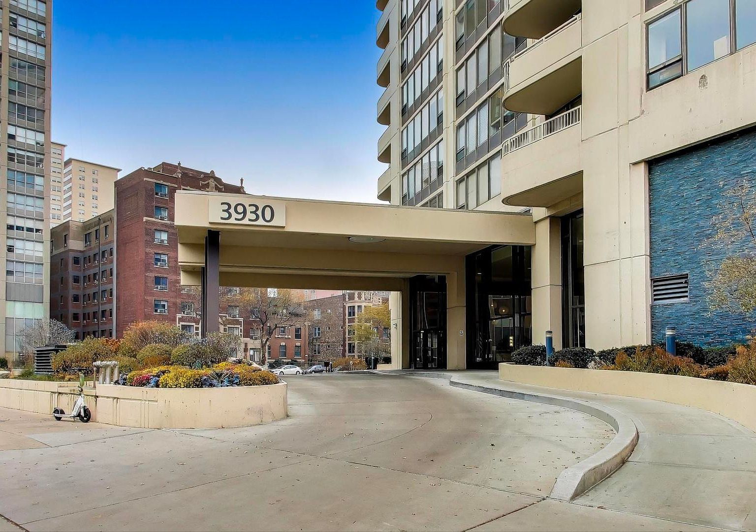 3930 N Pine Grove Ave APT 2912 Chicago, IL 60613 - Thumbnail 3