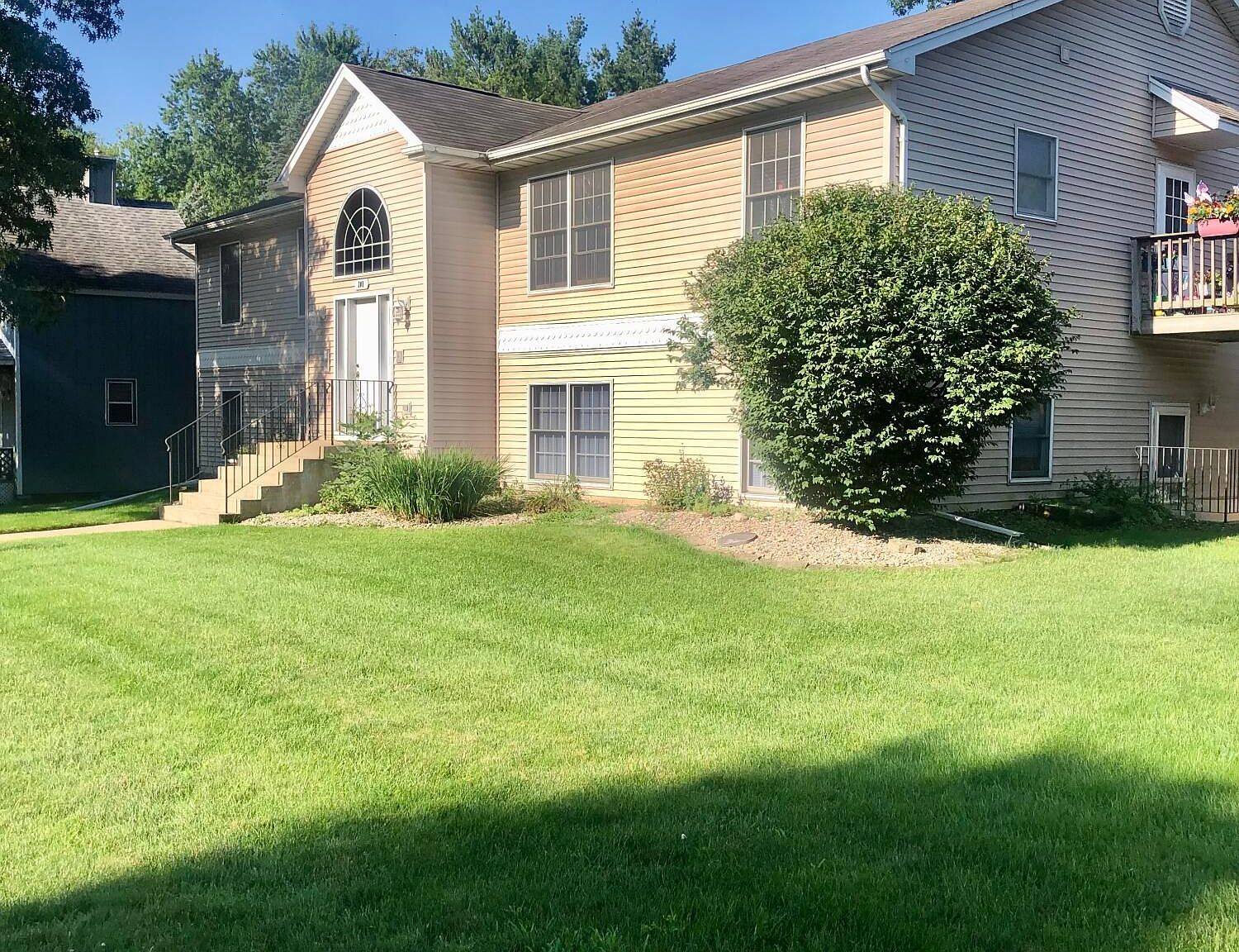 308 S Broad St APT 12 Griffith, IN 46319 - Thumbnail 3