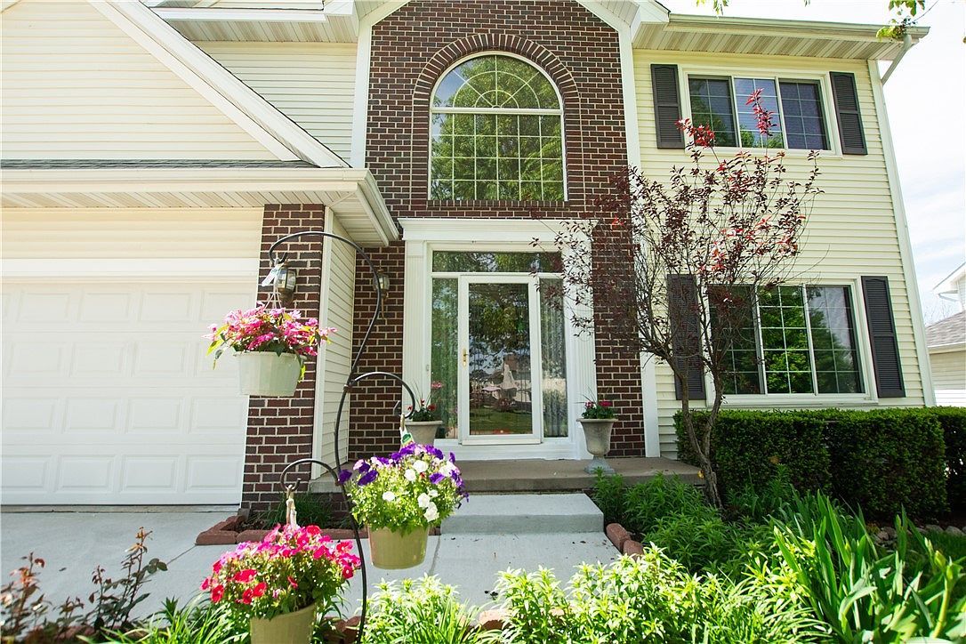 5070 Oakwood Ln West Des Moines, IA 50265 - Thumbnail 3