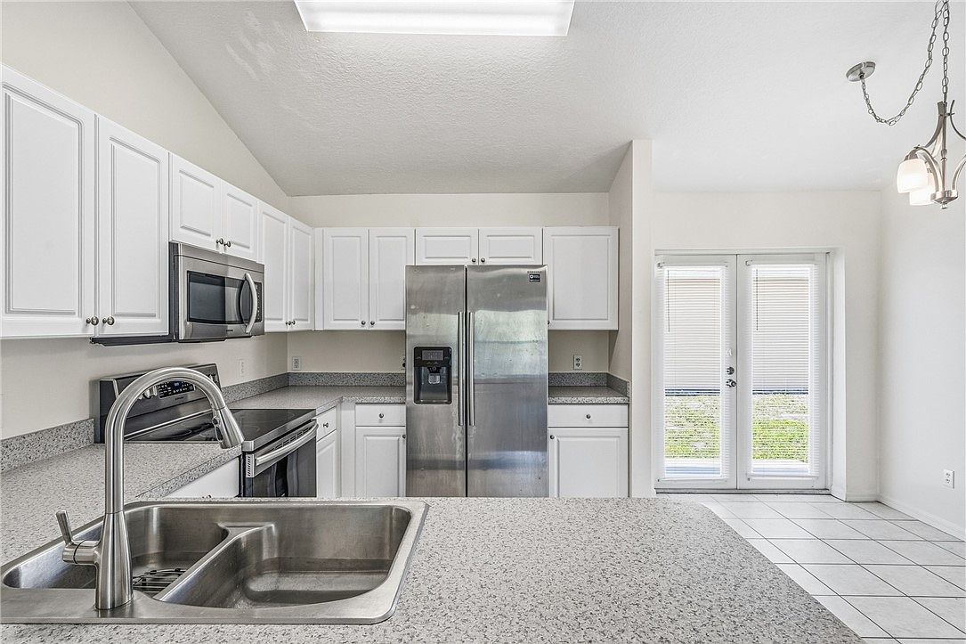 204 14th St SW Vero Beach, FL 32962 - Thumbnail 3