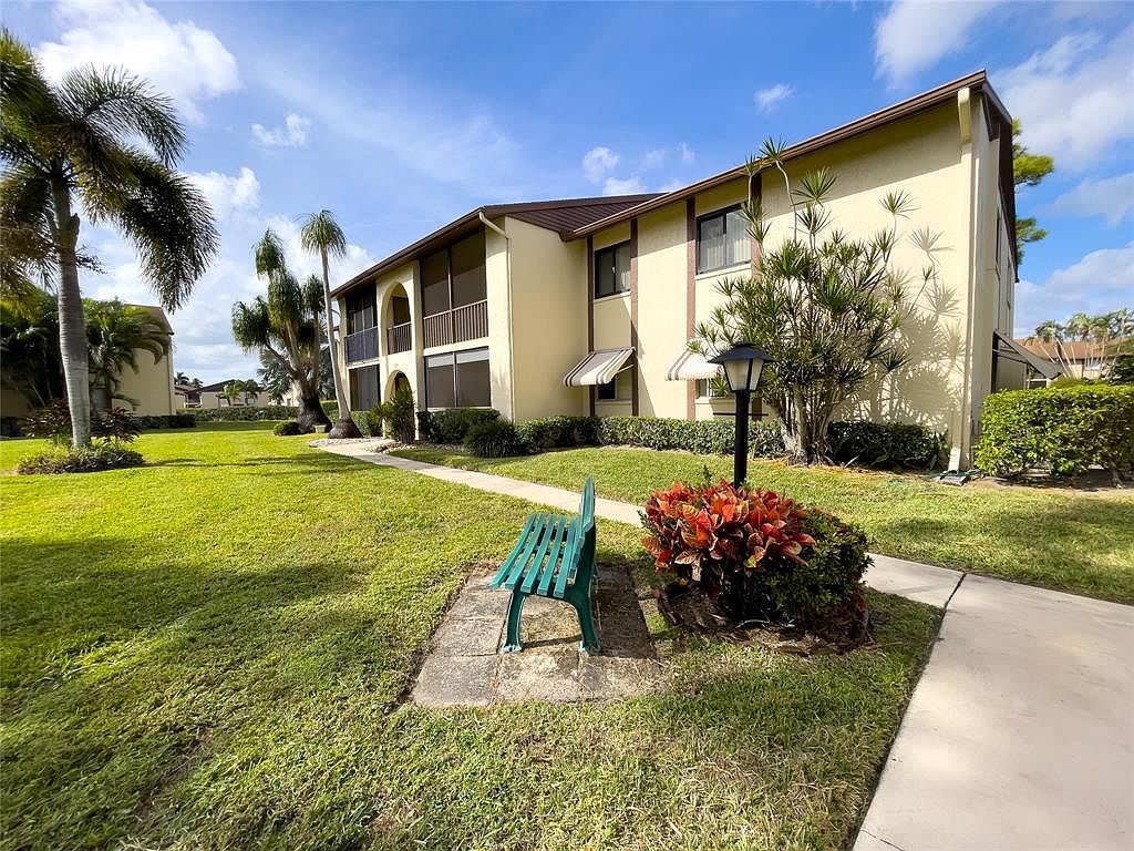 329 Knotty Pine Cir APT C-2 Greenacres, FL 33463 - Thumbnail 3