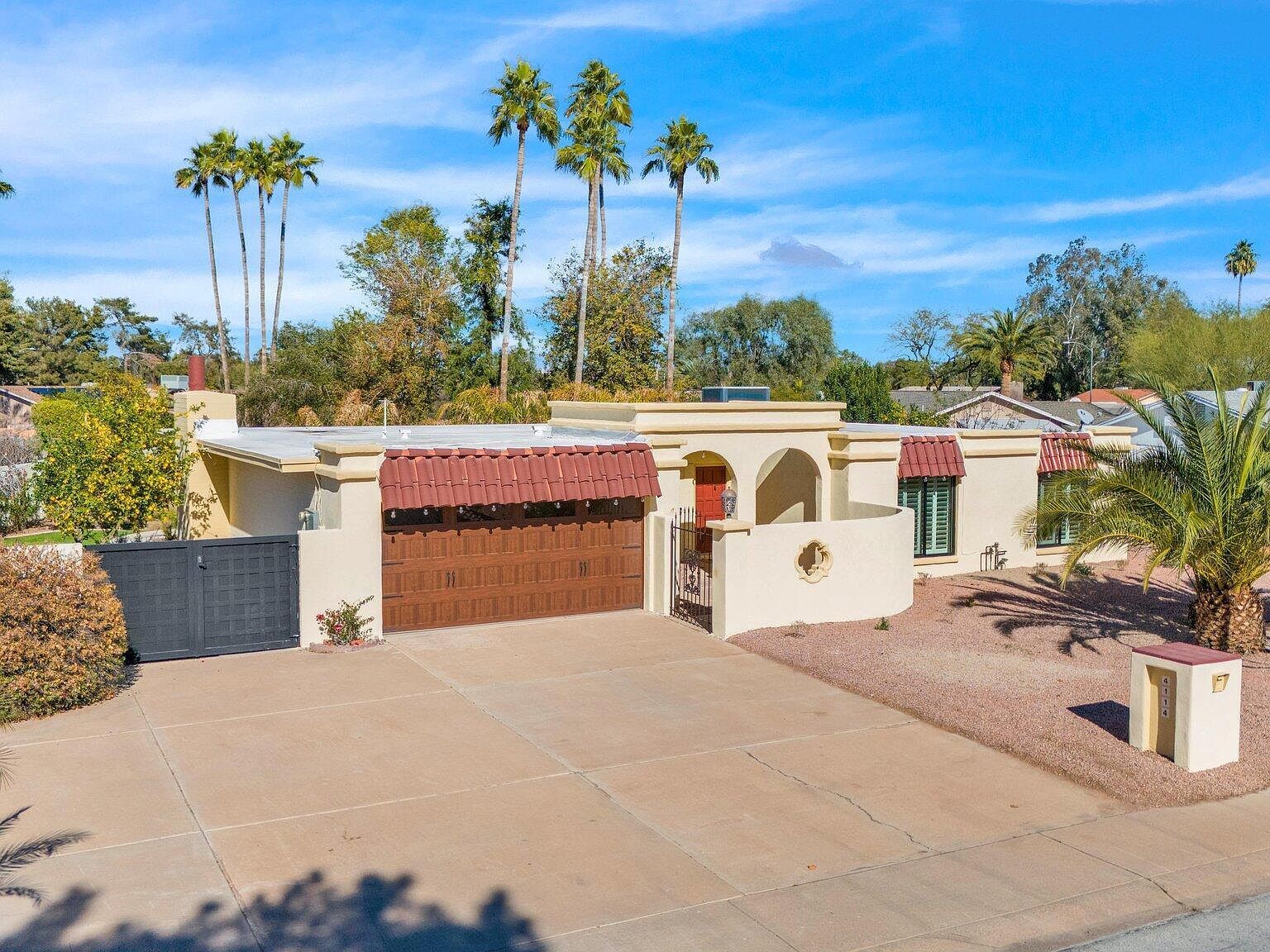 4114 E Desert Cove Ave Phoenix, AZ 85028 - Thumbnail 3