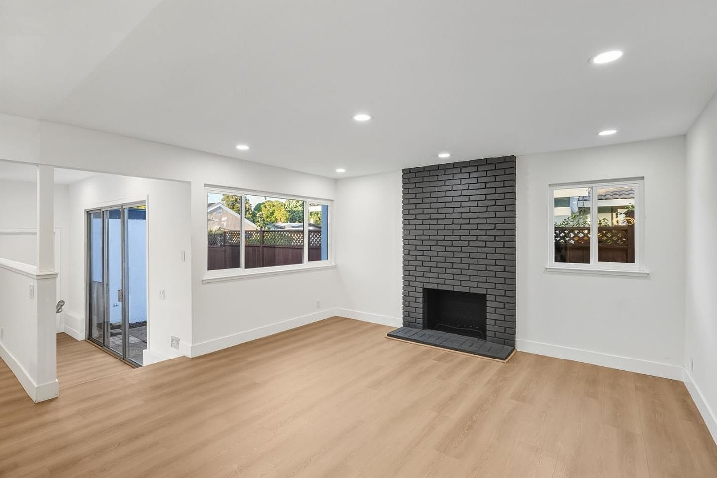 374 Manzanita Ct Milpitas, CA 95035 - Thumbnail 3