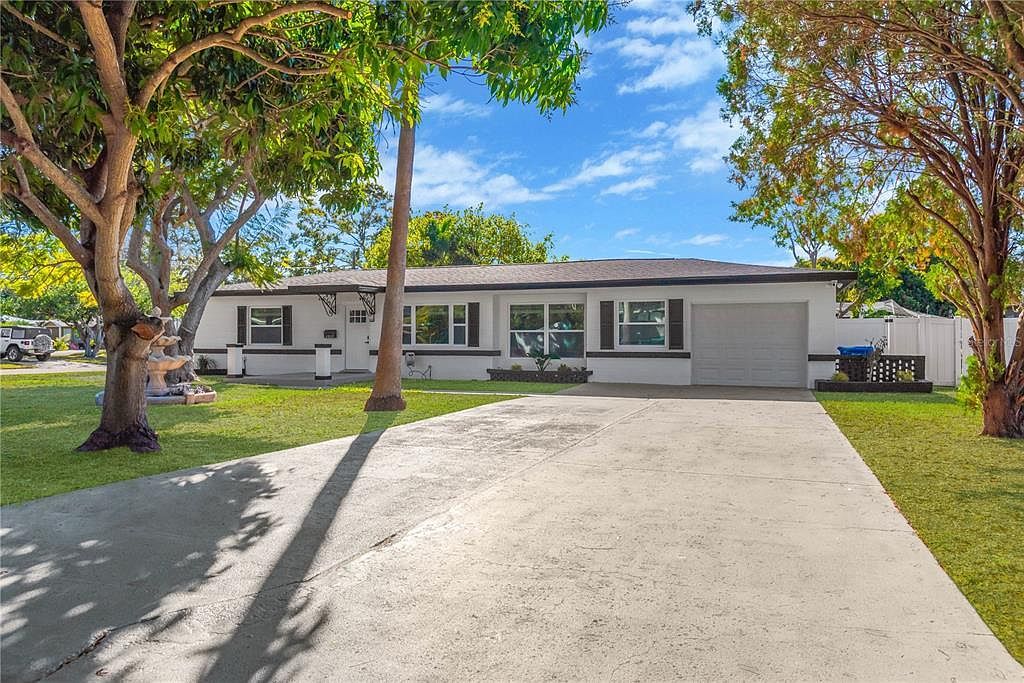 4300 28th Ave N Saint Petersburg, FL 33713 - Thumbnail 3