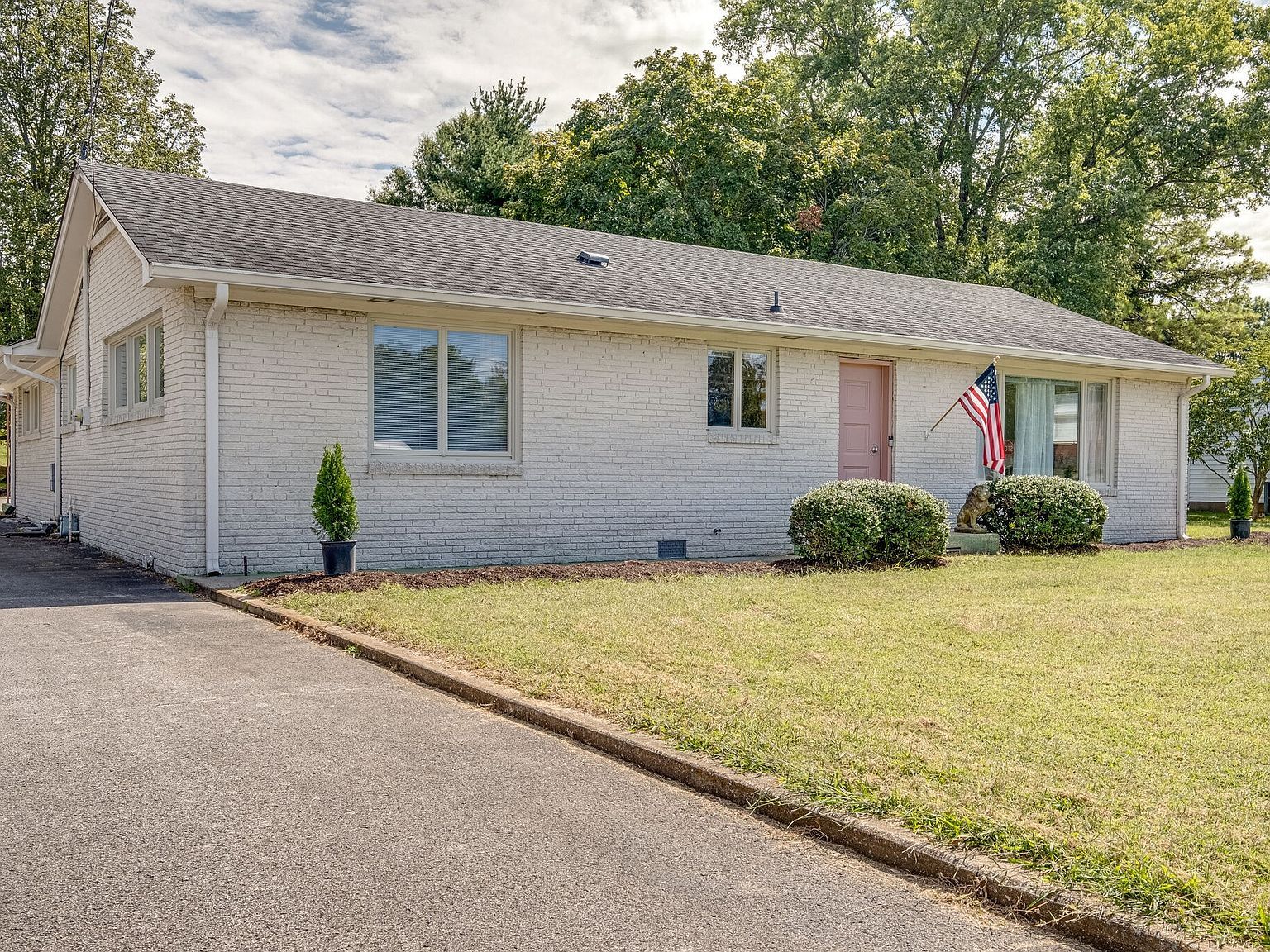 1411 Cannon St Franklin, TN 37064 - Thumbnail 3