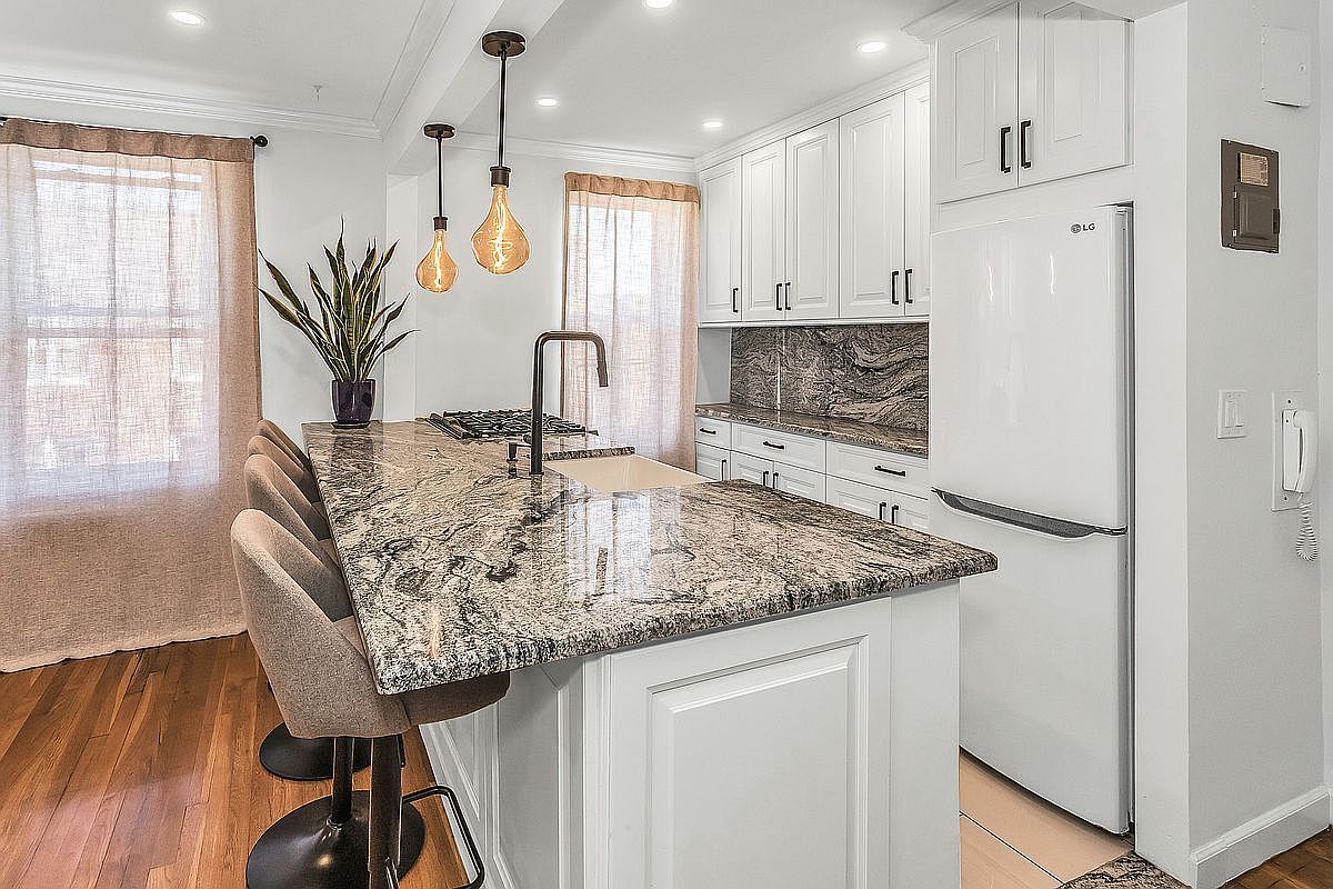 33-25 90th St APT 6C Jackson Heights, NY 11372 - Thumbnail 3