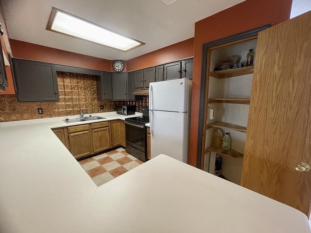 530 E Hiawatha Dr #318 Wisconsin Dells, WI 53965 - Thumbnail 3