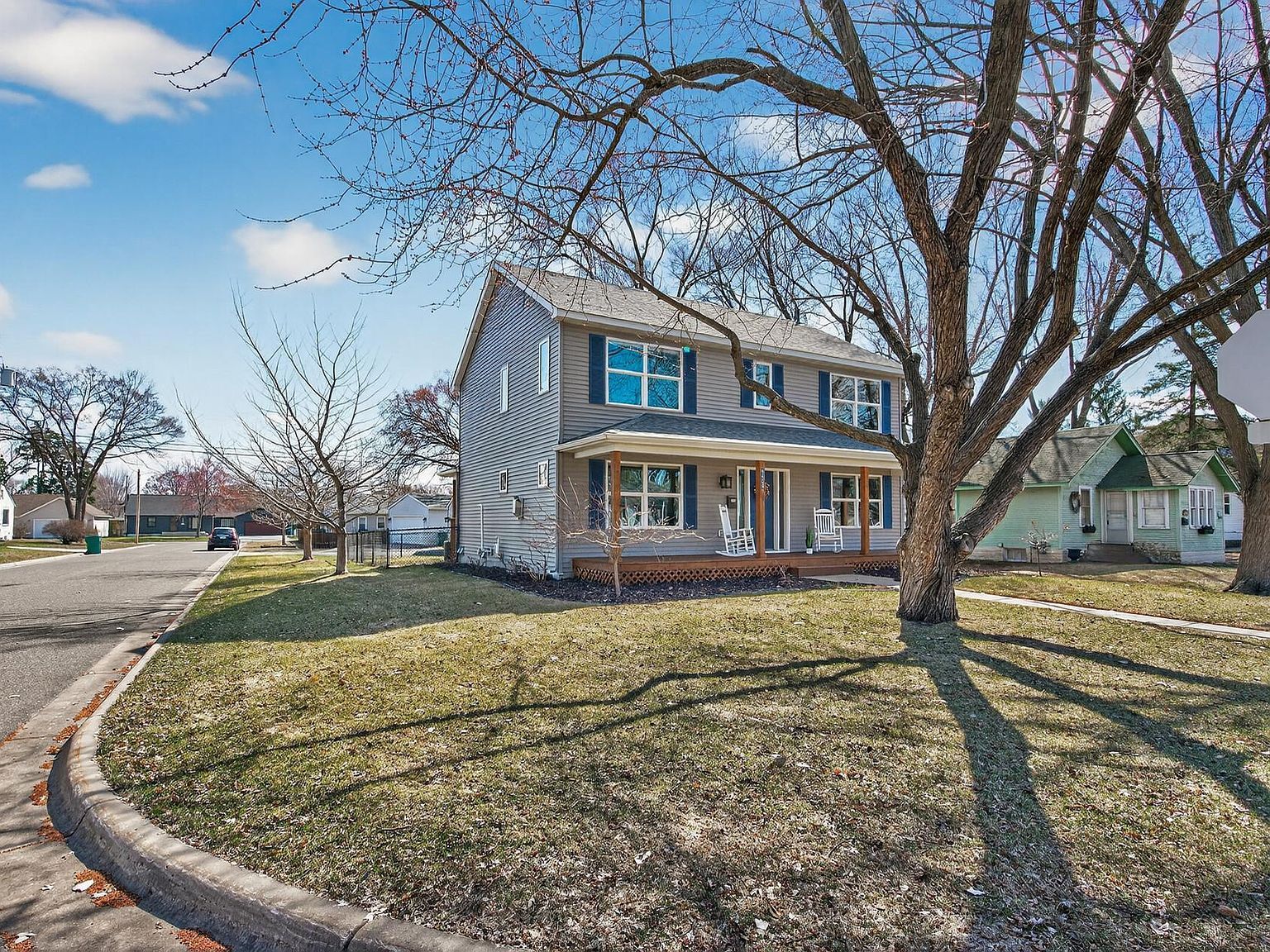 4424 Adair Ave N Crystal, MN 55422 - Thumbnail 3