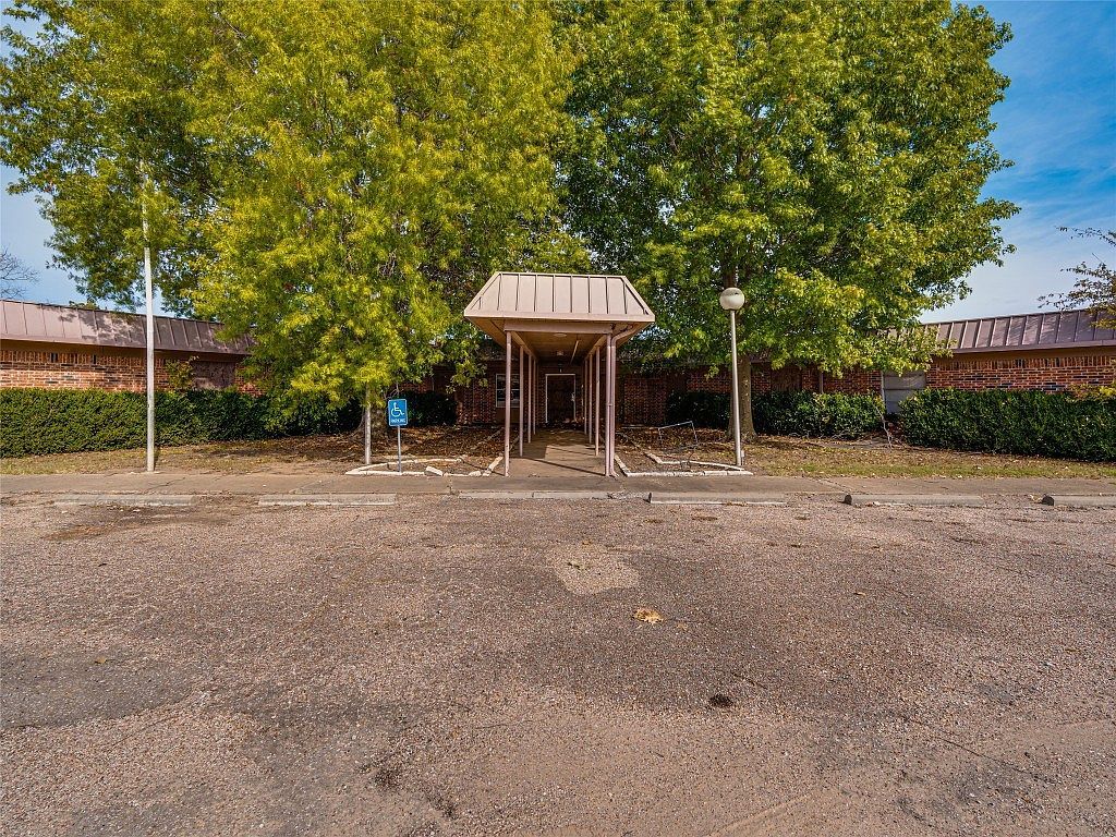 117 Twin Cir Wortham, TX 76693 - Thumbnail 3