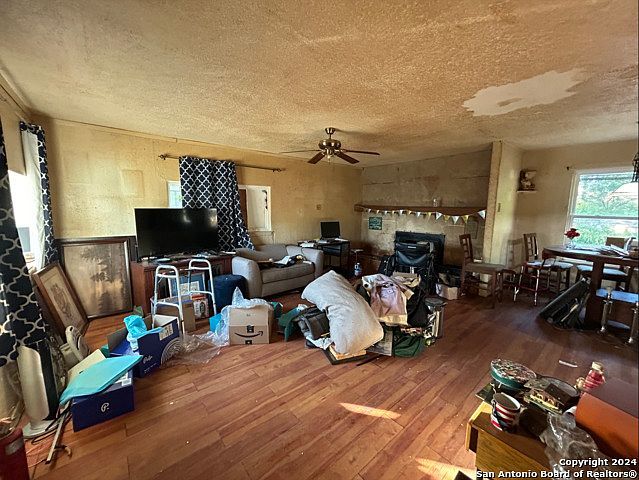 143 Oak Valley Dr San Antonio, TX 78227 - Thumbnail 3